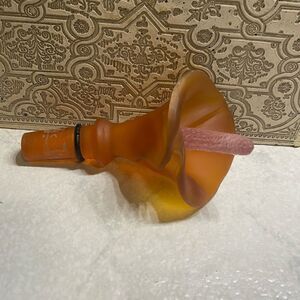 ARTECNICA made in the Philippines floral bottle stopper